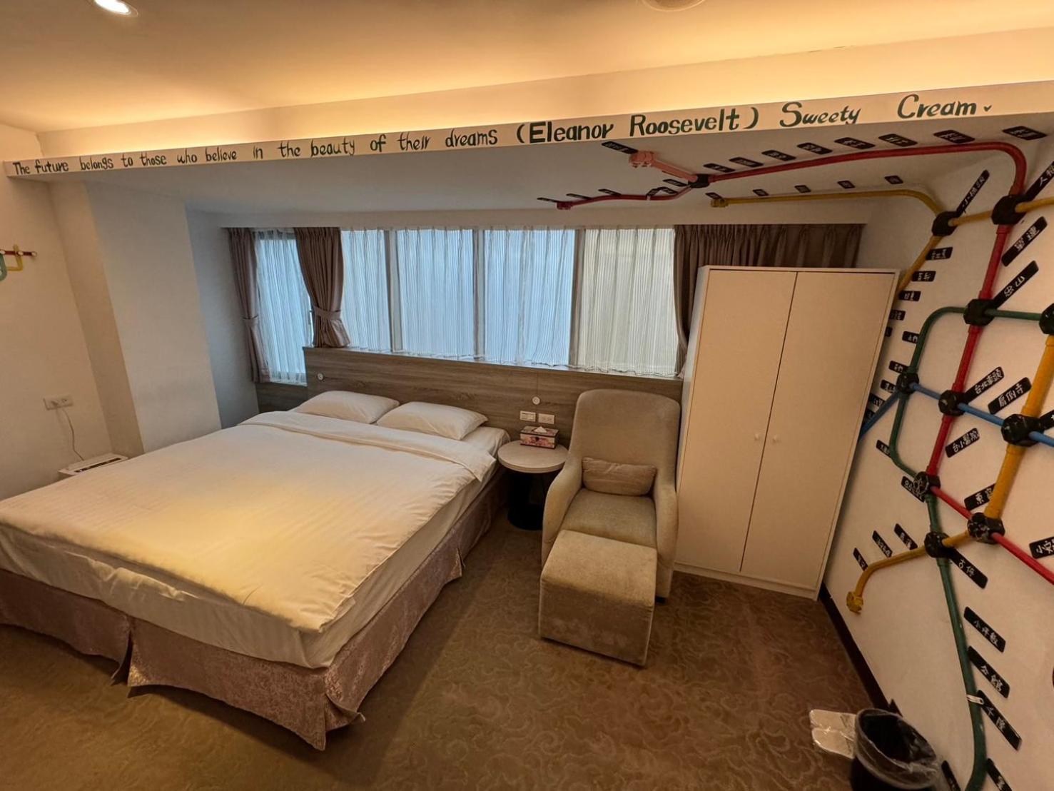RF Hotel  Linsen Taipei Eksteriør bilde
